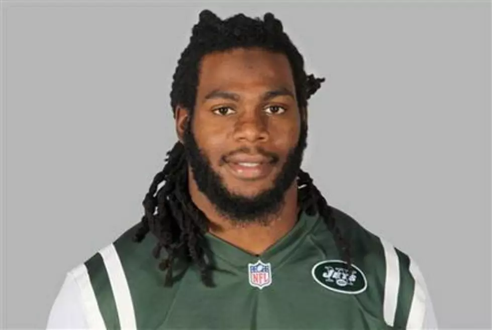 Jets player denies sharing explicit photos of female friend
