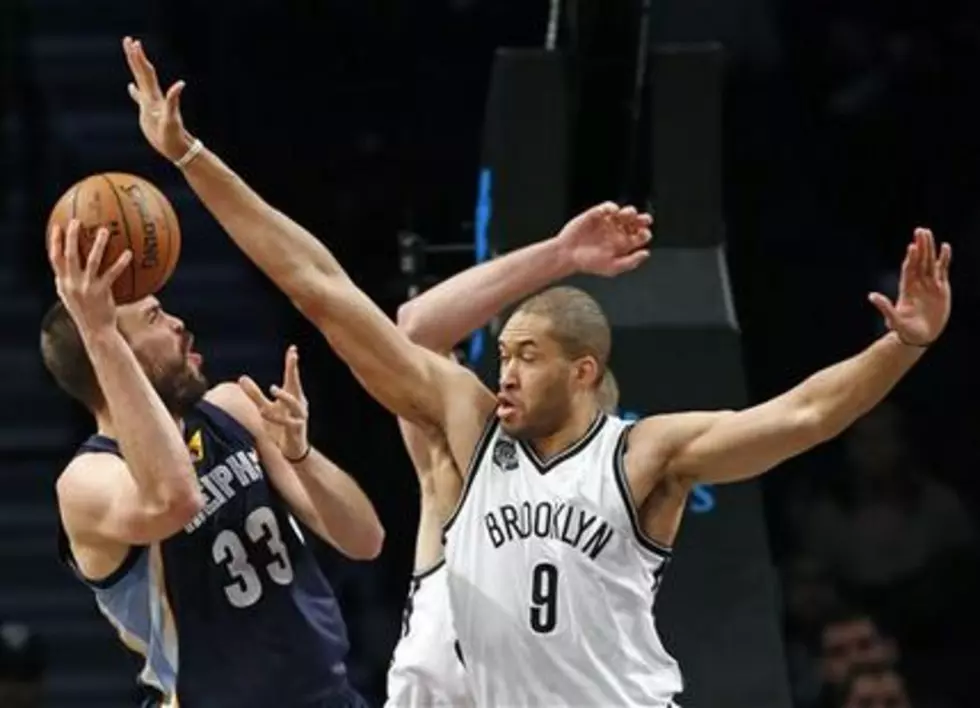 Grizzlies rout Nets in first matchup with ex-coach Hollins