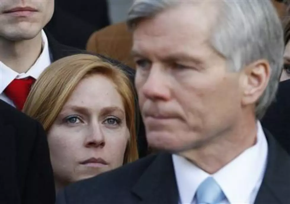 Federal judge: Ex-Va. governor can’t be free during appeal