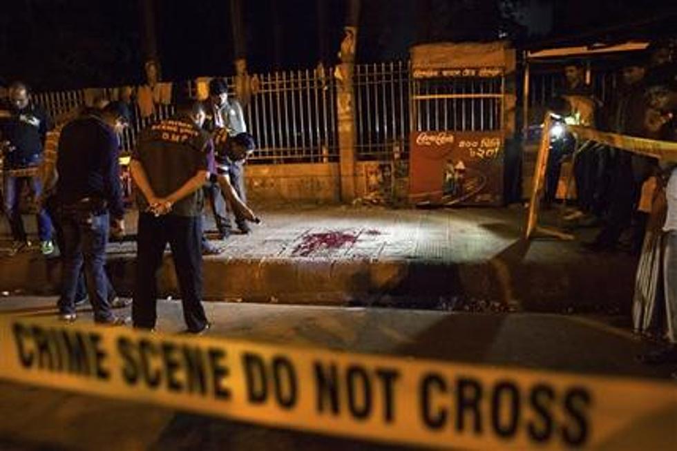 Attackers hack American blogger to death in Bangladesh