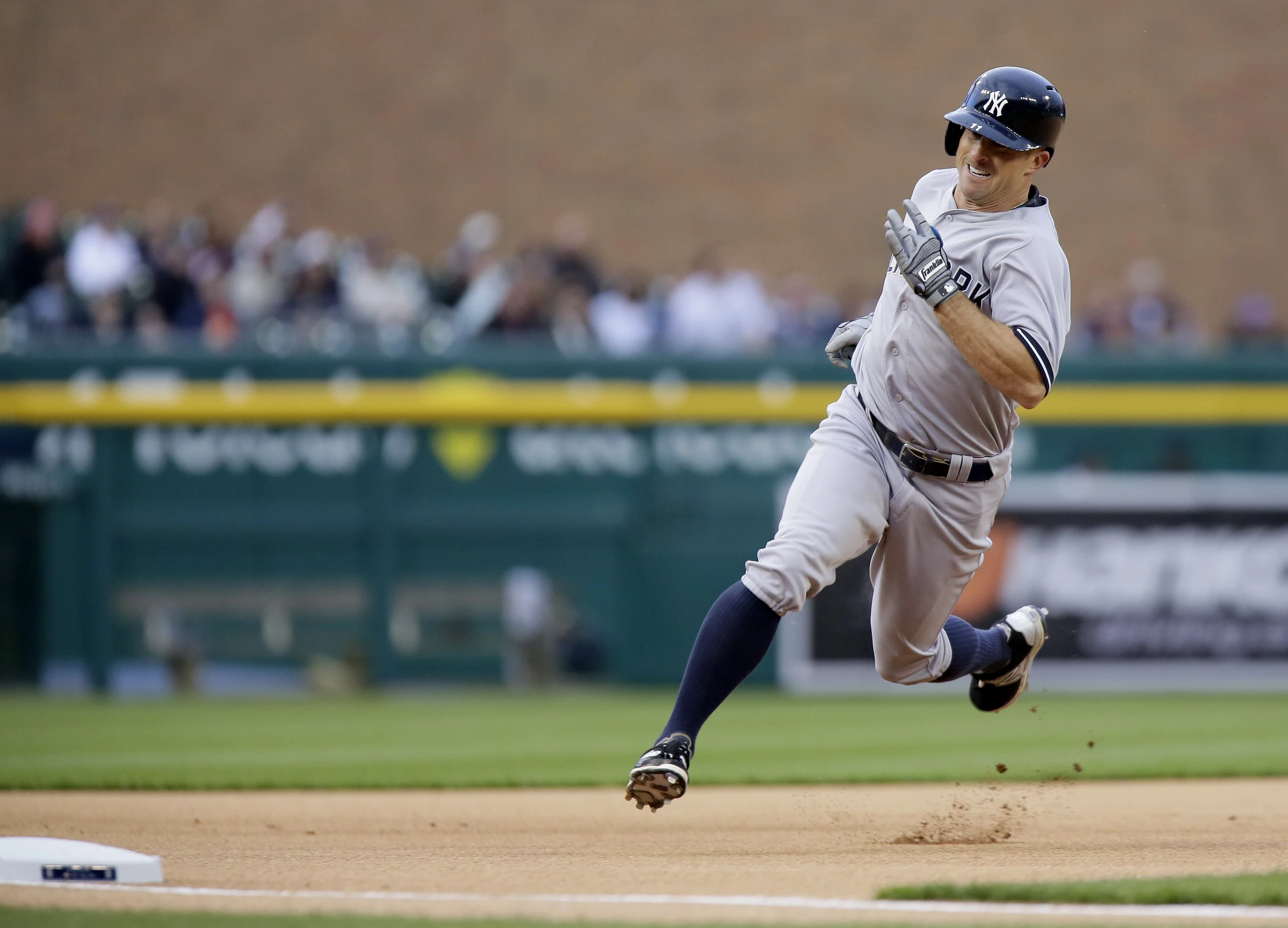 Eovaldi gets first win with Yankees, Sports