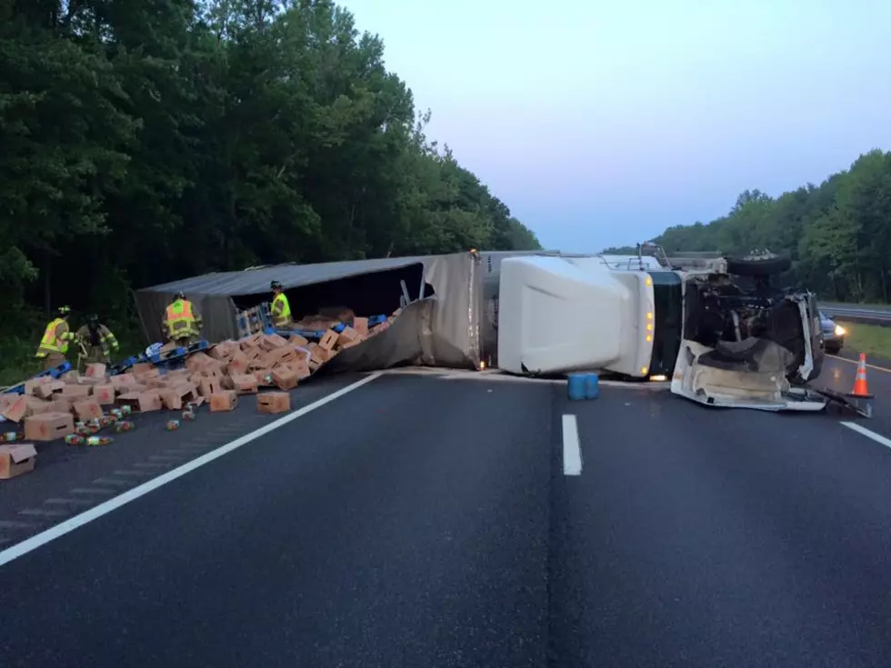 Tractor trailer hauling apple juice crashes on I-295