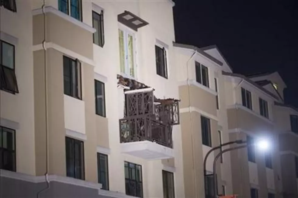 California balcony collapse kills 5 Irish students