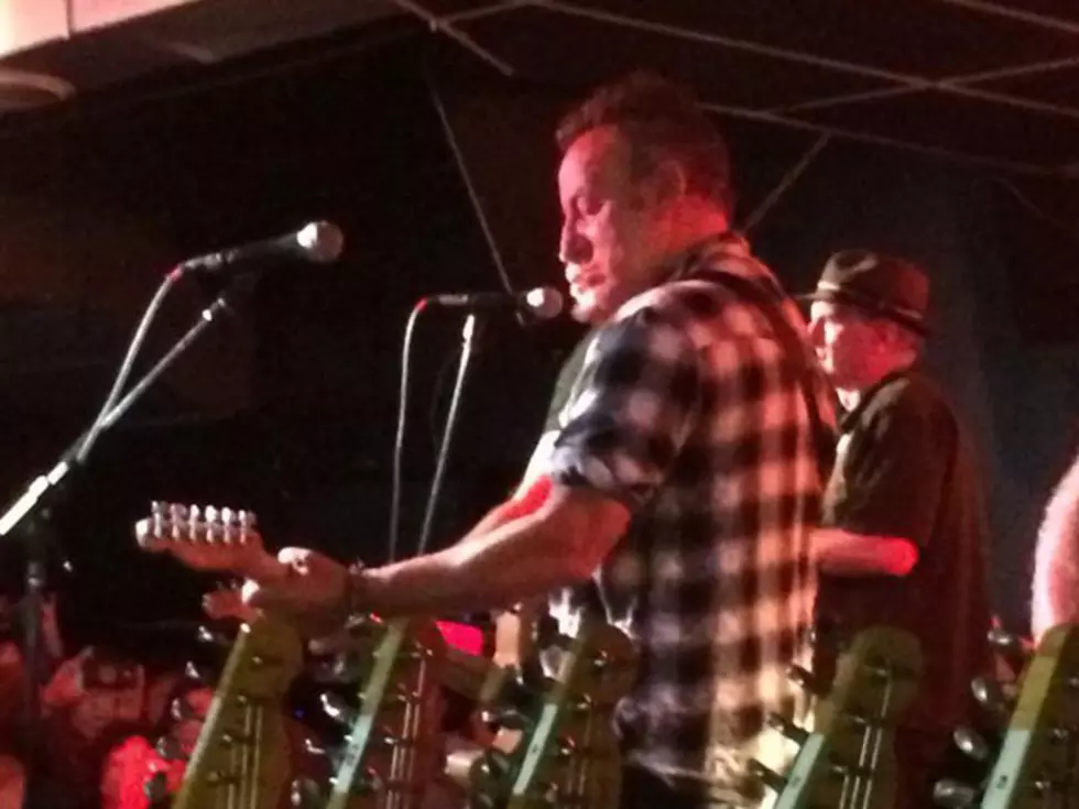 Bruce Springsteen plays surprise show at Jersey Shore bar