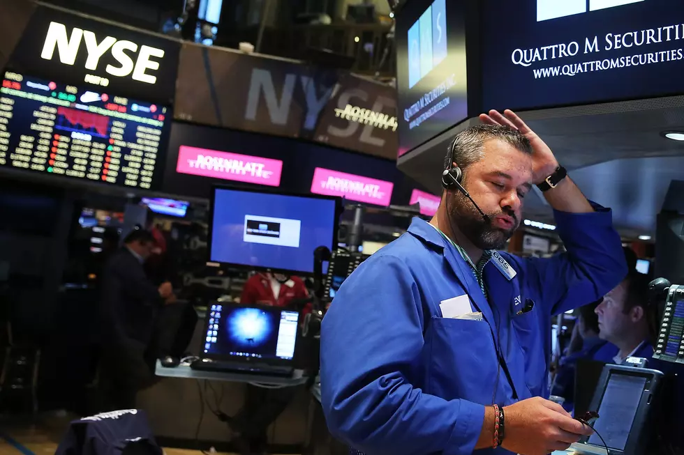 US stocks tumble on global slowdown fears