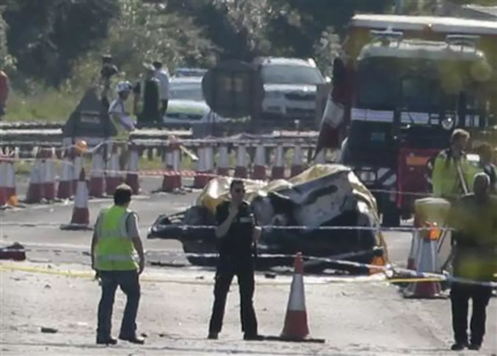 Police say 7 dead after jet in UK airshow crashes into road