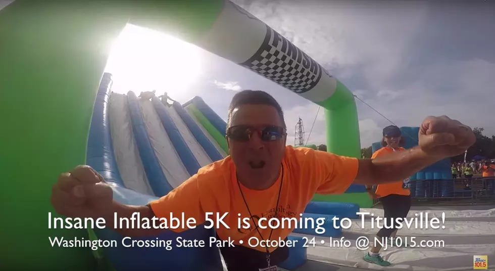 Watch Ray &#8216;The Prize Guy&#8217; and the Pacemakers conquer the Insane Inflatable 5k