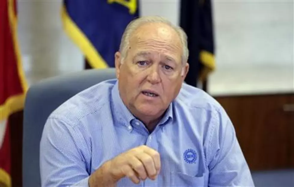 UAW president says he hasn&#8217;t picked an automaker to target