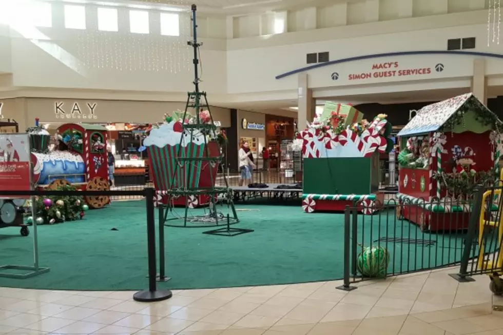 Under Boycott Threat, NJ Malls Bring Back Traditional Christmas Decor