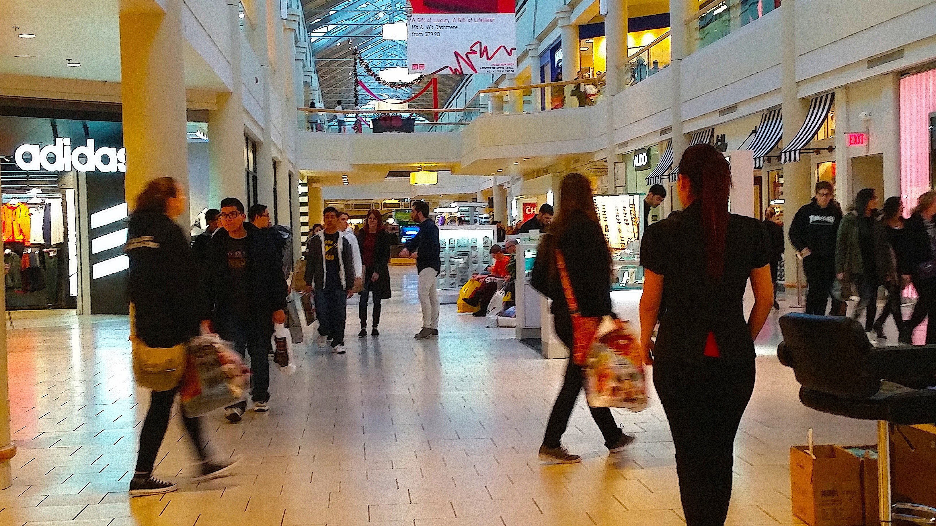 A busier Black Friday in New Jersey? (PHOTOS)