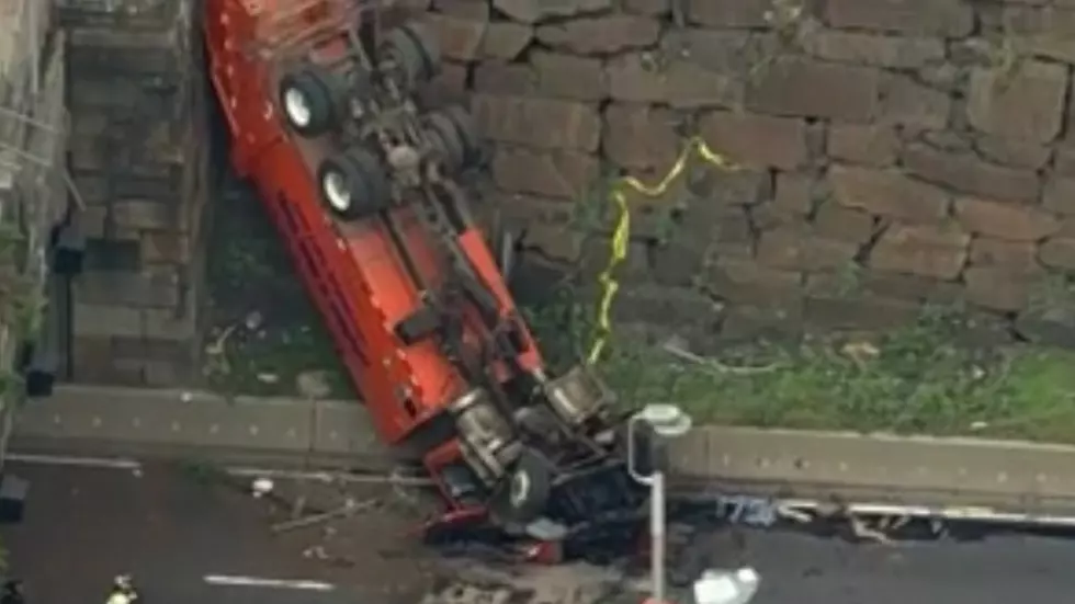 Several Hurt After Garbage Truck Falls onto Highway — Lincoln Tunnel Closed
