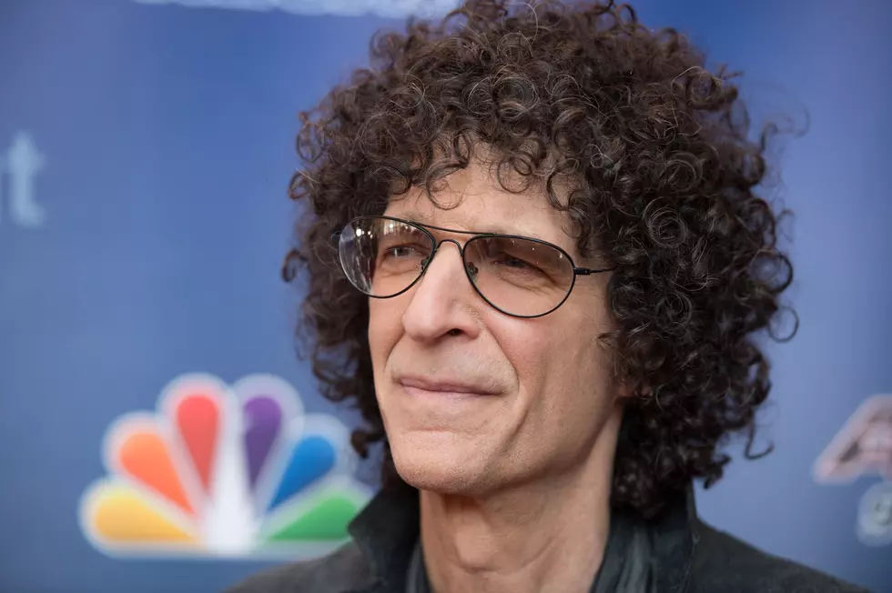 Howard Stern announces 5-year deal with Sirius XM