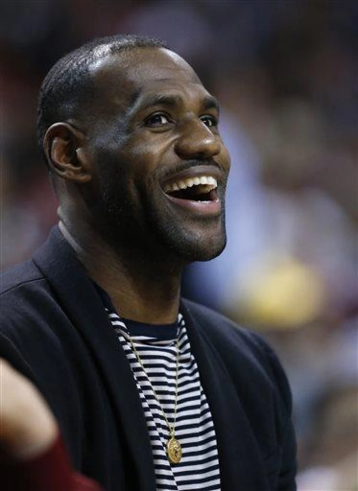 LeBron James signs lifetime contract with Nike