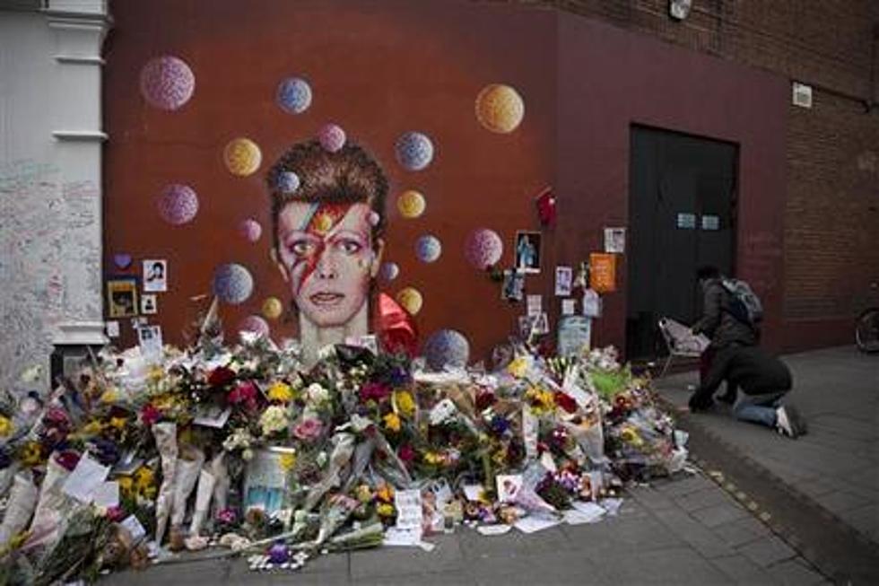 Private funeral being planned for David Bowie
