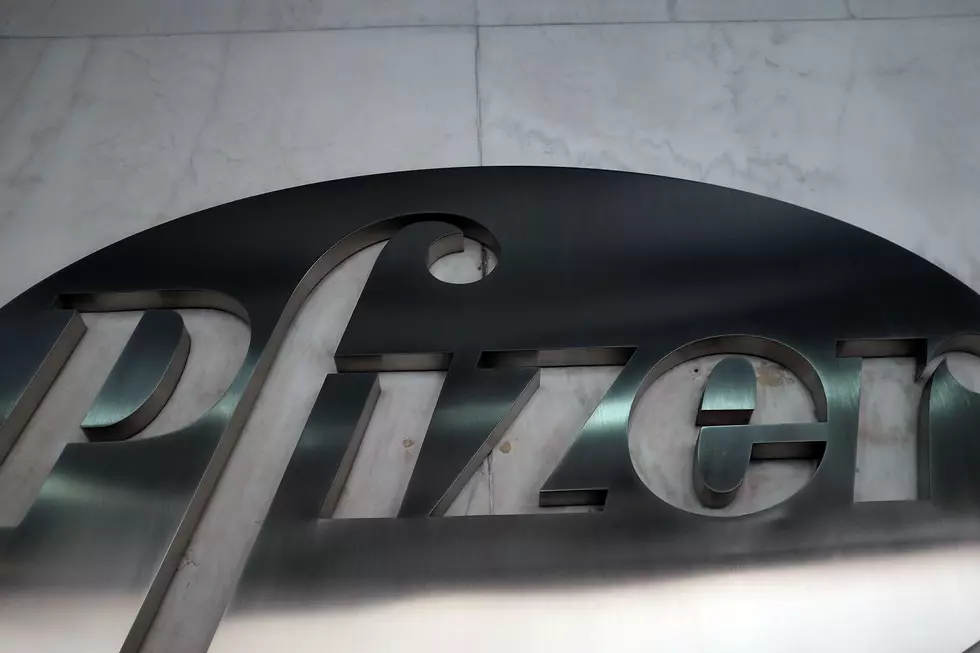 Pfizer tops Street 4Q forecasts