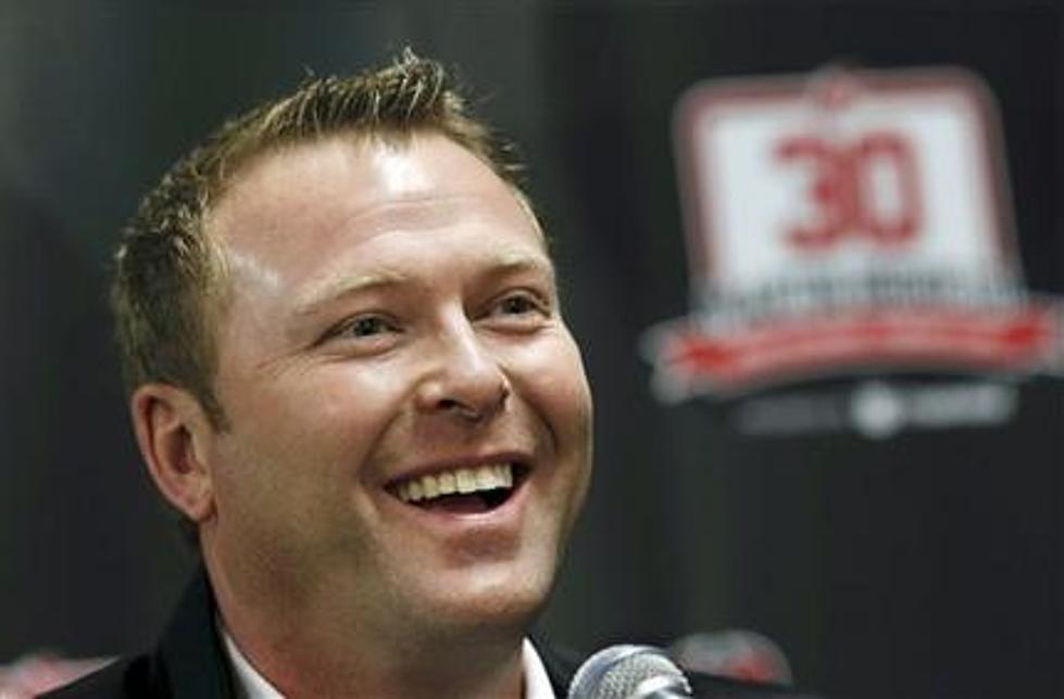 Martin Brodeur has No. 30 jersey retired by Devils