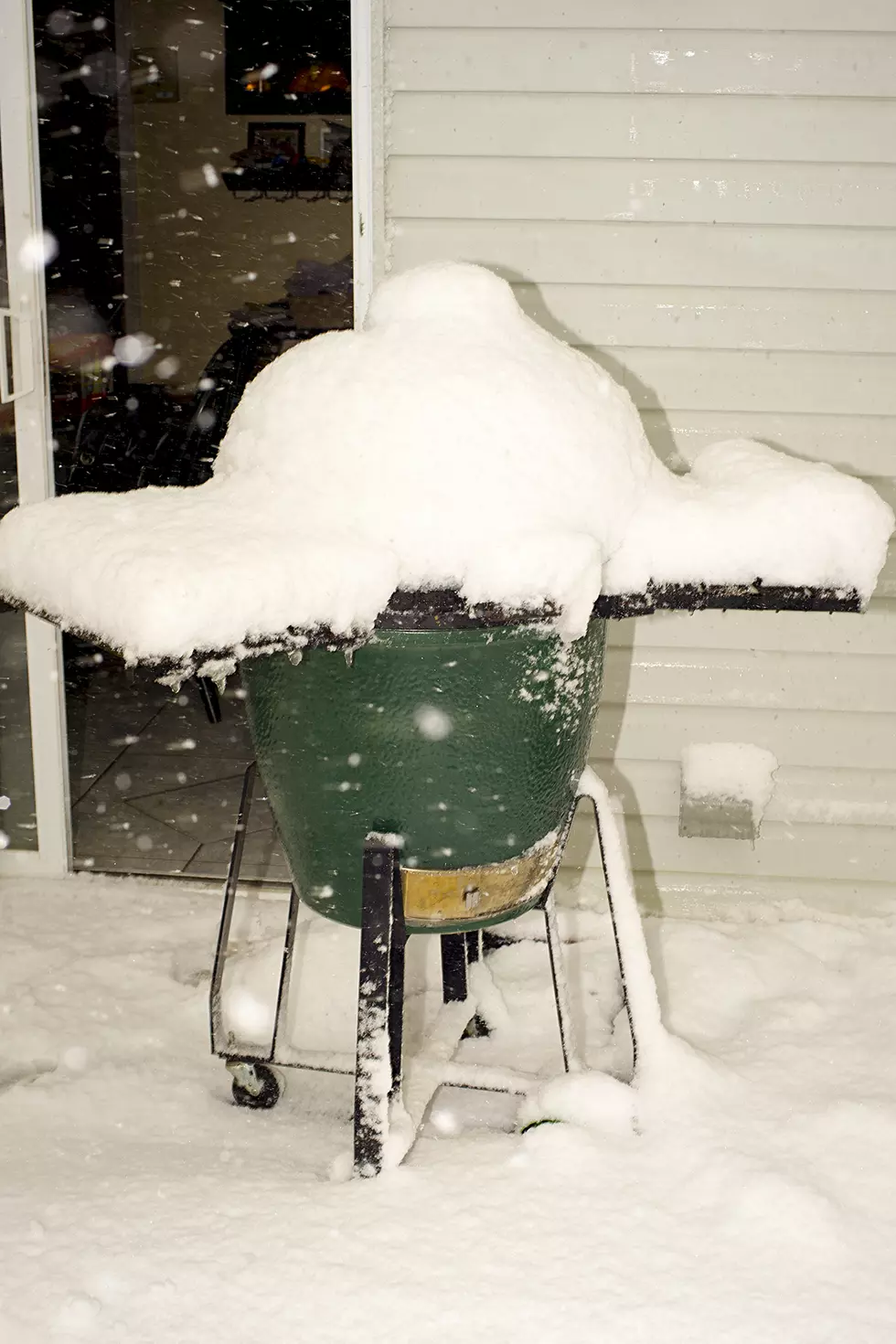 Bill Doyle&#8217;s grill represents today&#8217;s snow accumulation in Jackson