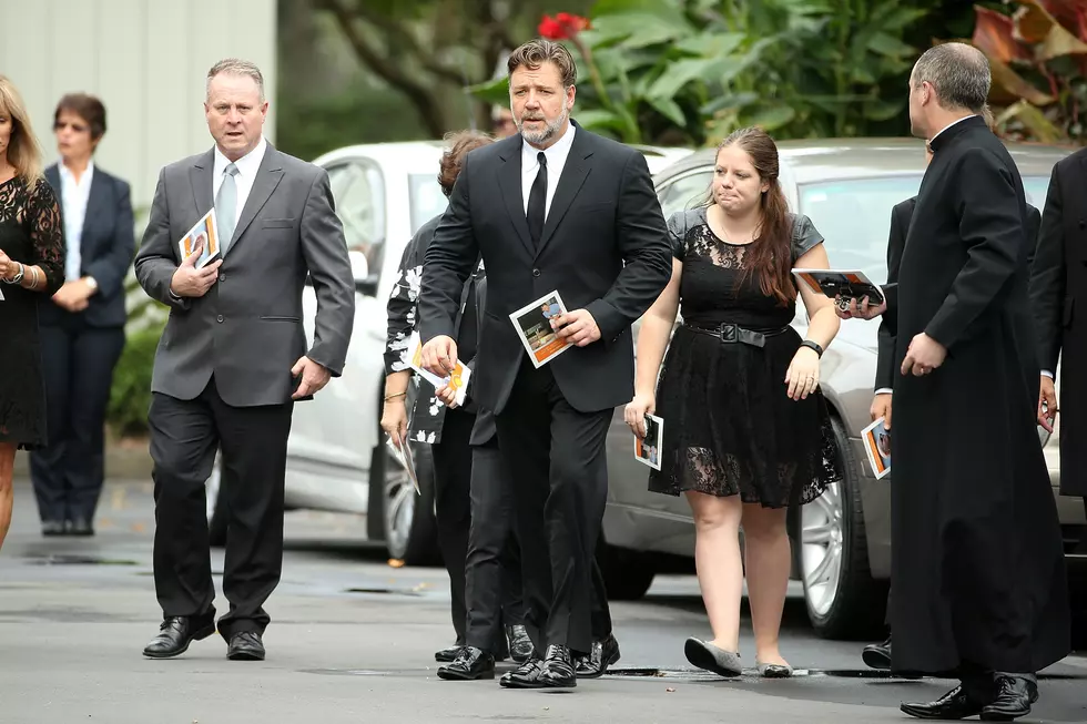 Russell Crowe a leading man at Martin Crowe&#8217;s funeral