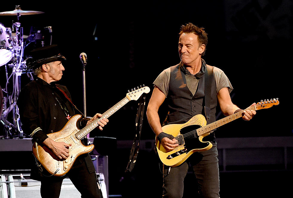 Bruce Springsteen writes tardy note for young fan
