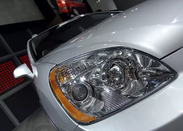 Study illuminates big performance gap for car headlights