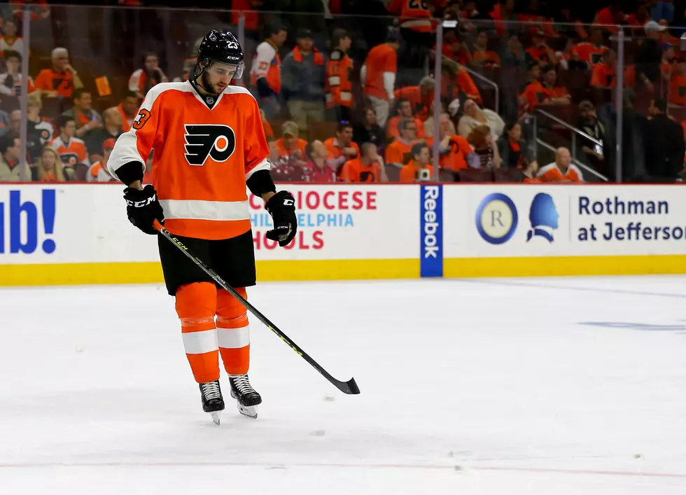 &#8216;Way to go!&#8217; Flyers PA announcer scolds fans for causing penalty