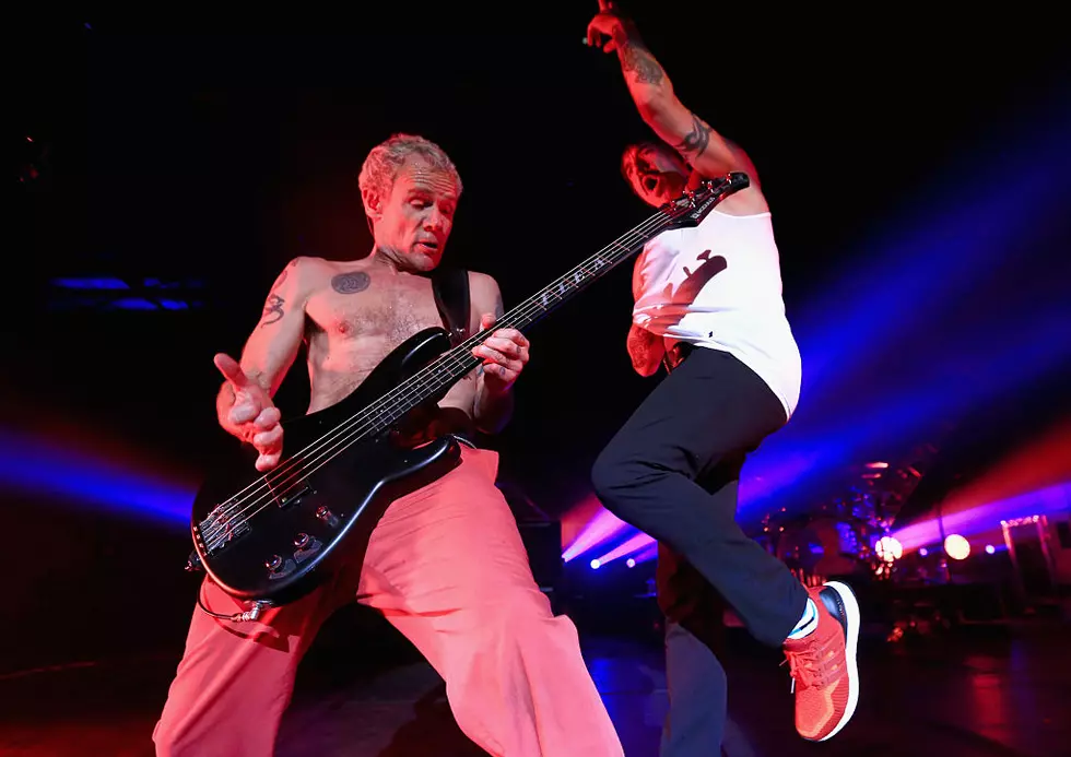 Chili Peppers nix concert after singer hospitalized with flu