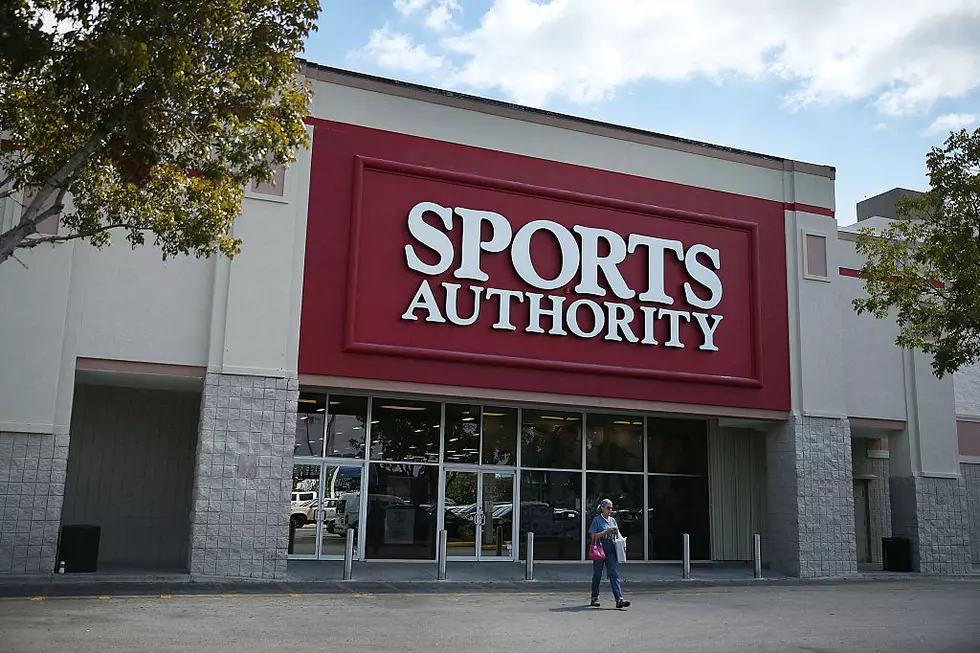 Sports Authority plans to sell assets