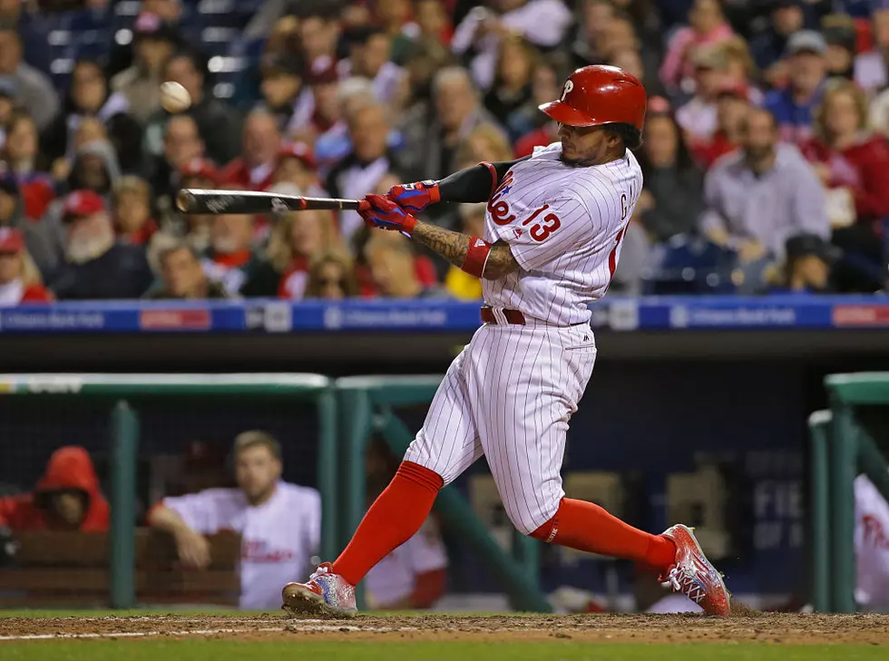 Phillies hold on for 5th straight win, beat Indians 4-3