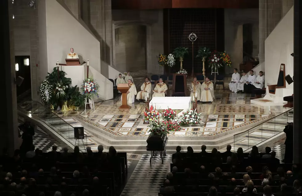 Gordie Howe funeral begins in the Motor City