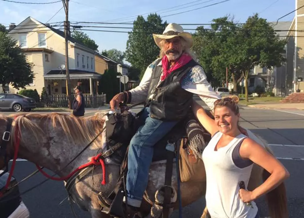Cowboy and horses surprise NJ, back up Outerbridge Crossing