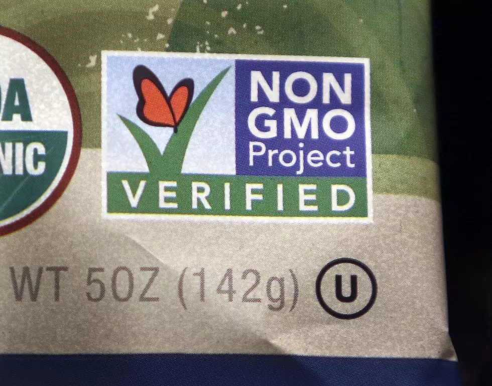 Obama signs bill requiring labeling of GMO foods
