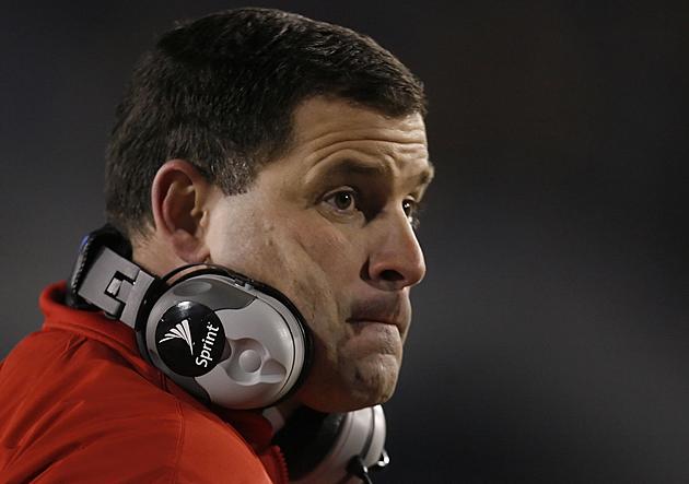 Schiano saw Sandusky &#8216;doing something to a boy in the shower&#8217; in the &#8217;90s, asst. coach says