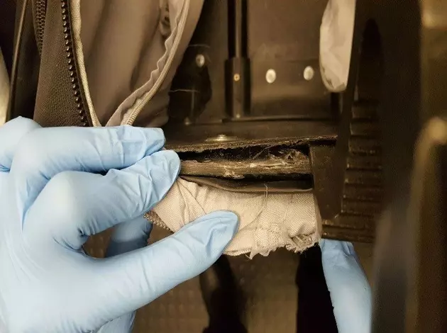 That&#8217;s a lot of horse: $500,000 of heroin found in suitcase&#8217;s false bottom at Newark airport
