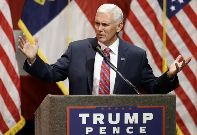 Pence tries to win over conservatives despite Trump gaffes