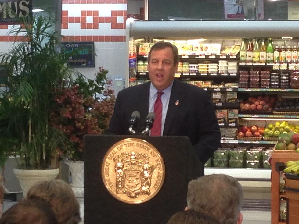 Christie vetoes $15 minimum wage, saying  it would hurt NJ economy