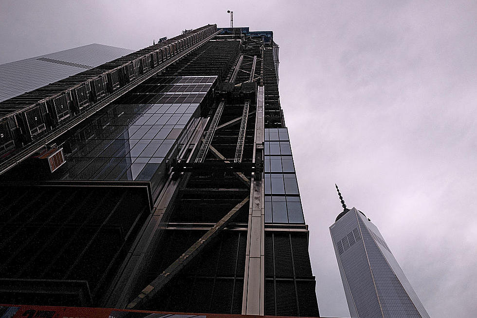 Crane hits 3 World Trade Center under construction