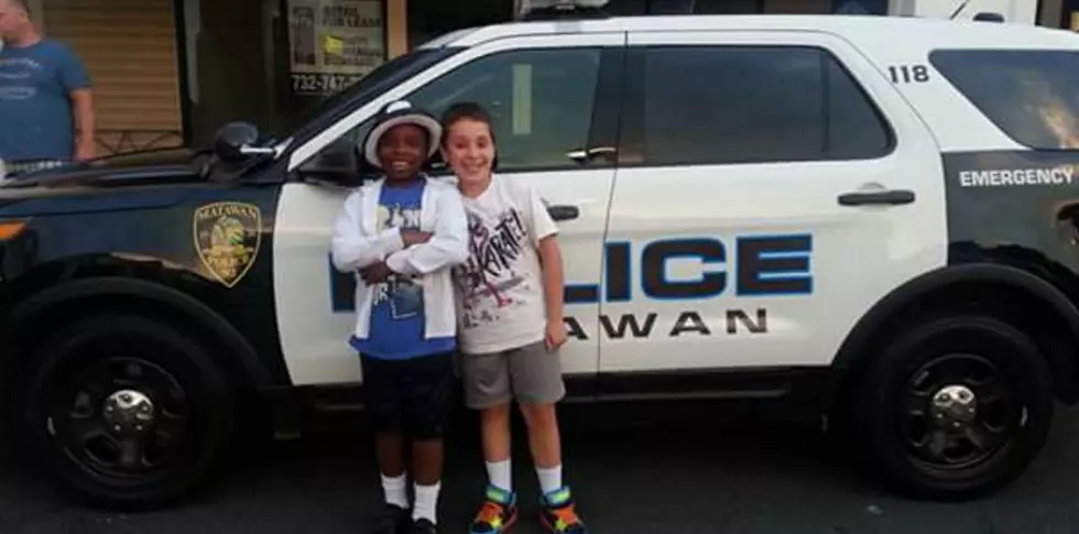 Two Matawan officers help ease a child&#8217;s fears: #BlueFriday