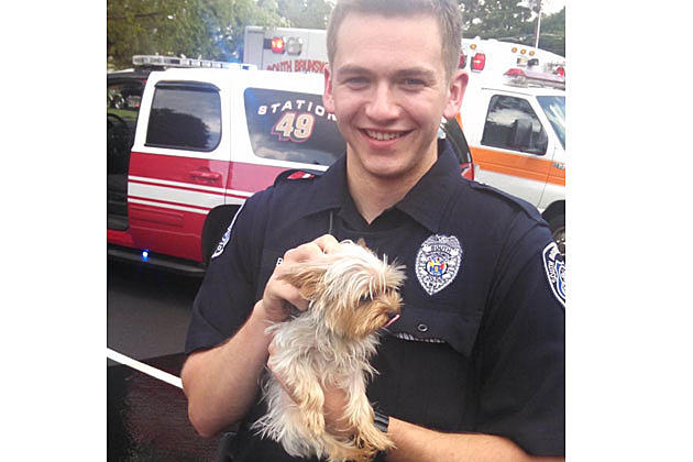 Cop who&#8217;s allergic to dogs helps one escape from South Brunswick apartment fire