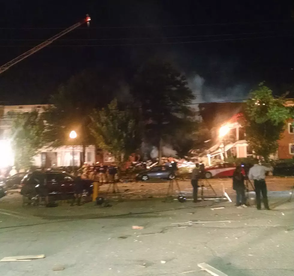 Apartment fire kills 2 despite ‘very heroic’ rescue efforts