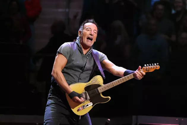 Town extends curfew by 15 minutes, just for Springsteen