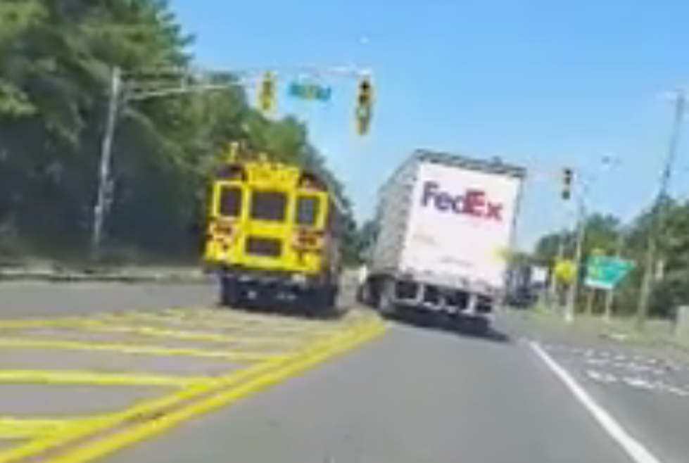 Road rage: NJ school bus, FedEx truck swerve toward oncoming traffic
