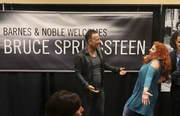 Bruce Springsteen talks depression, family and new memoir
