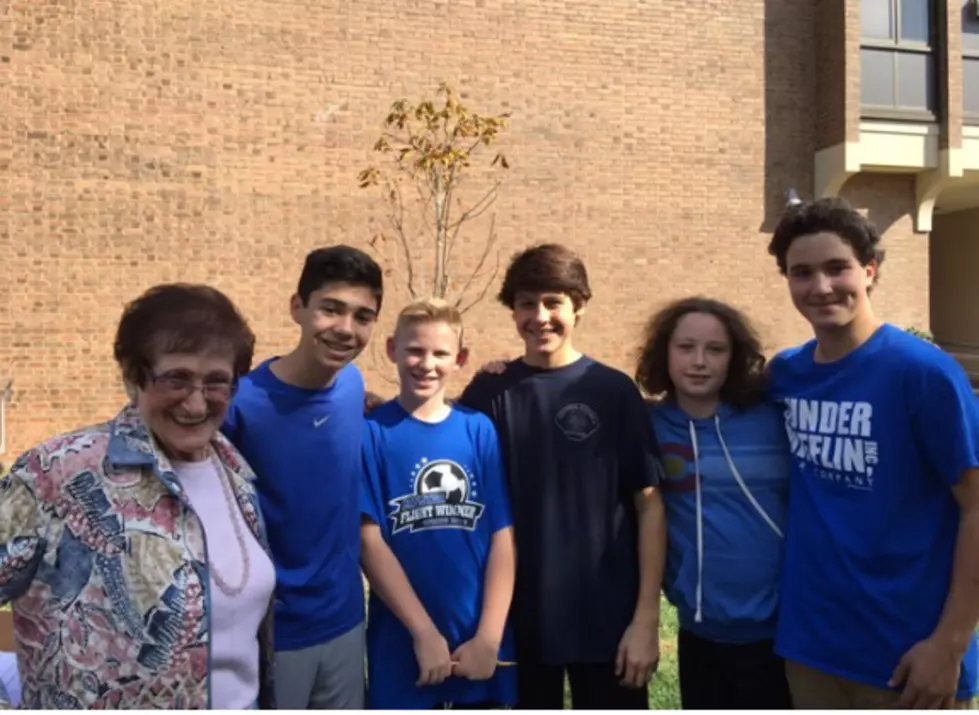 Princeton middle schoolers wear blue to support police