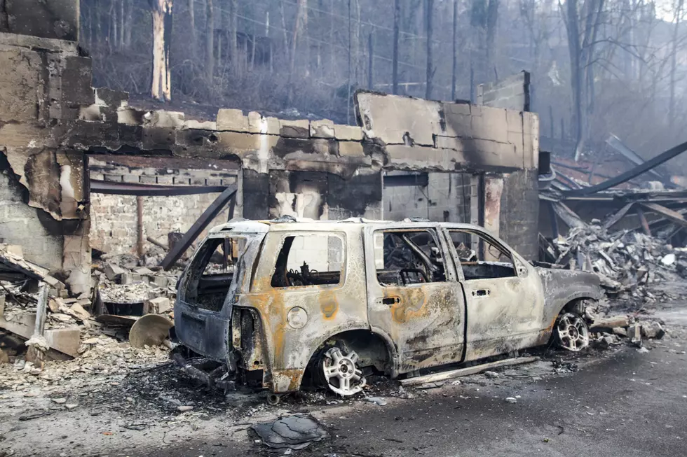 Deadly, destructive wildfires ravage Tennessee tourism town
