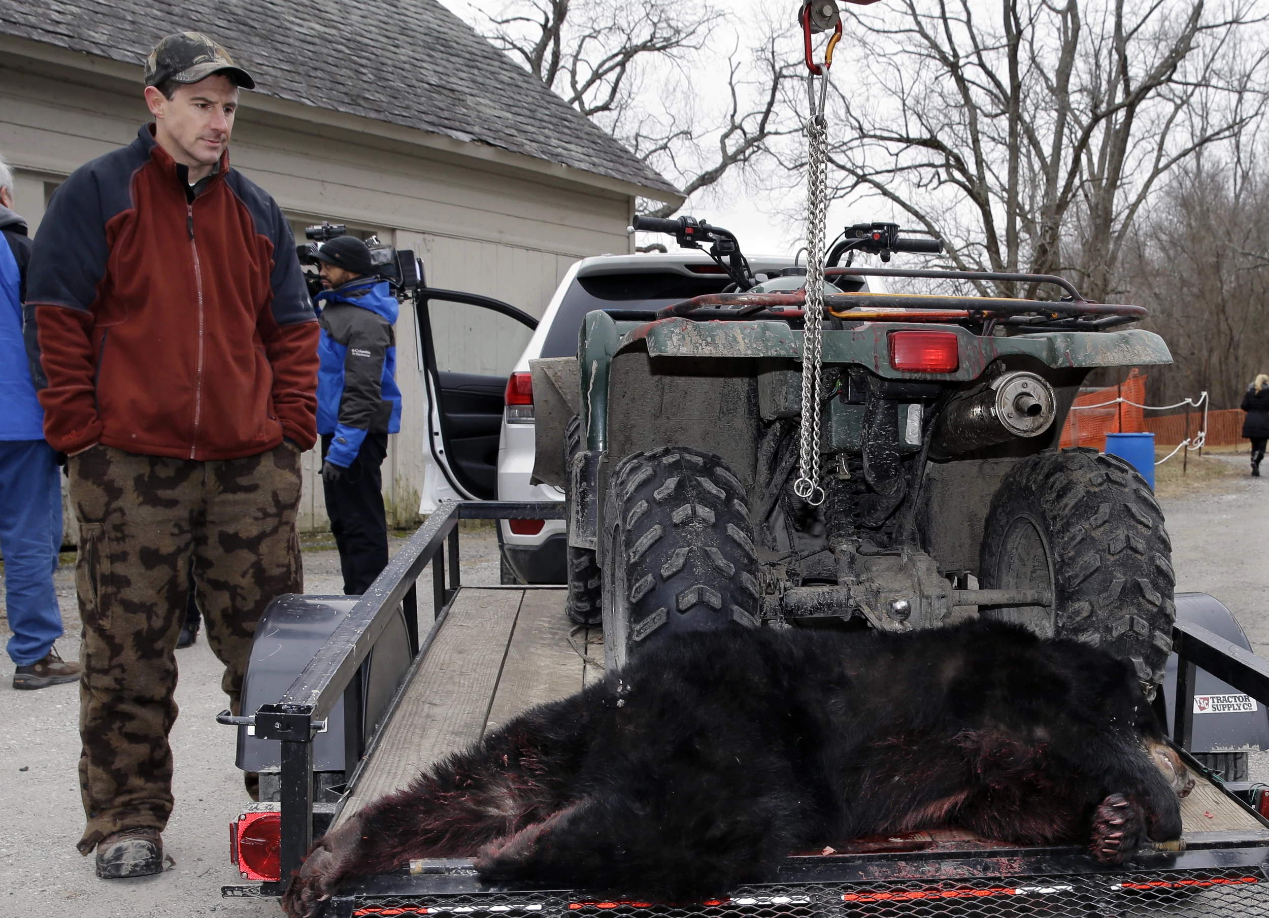 N.J. black bear hunt approved by panel for five more years