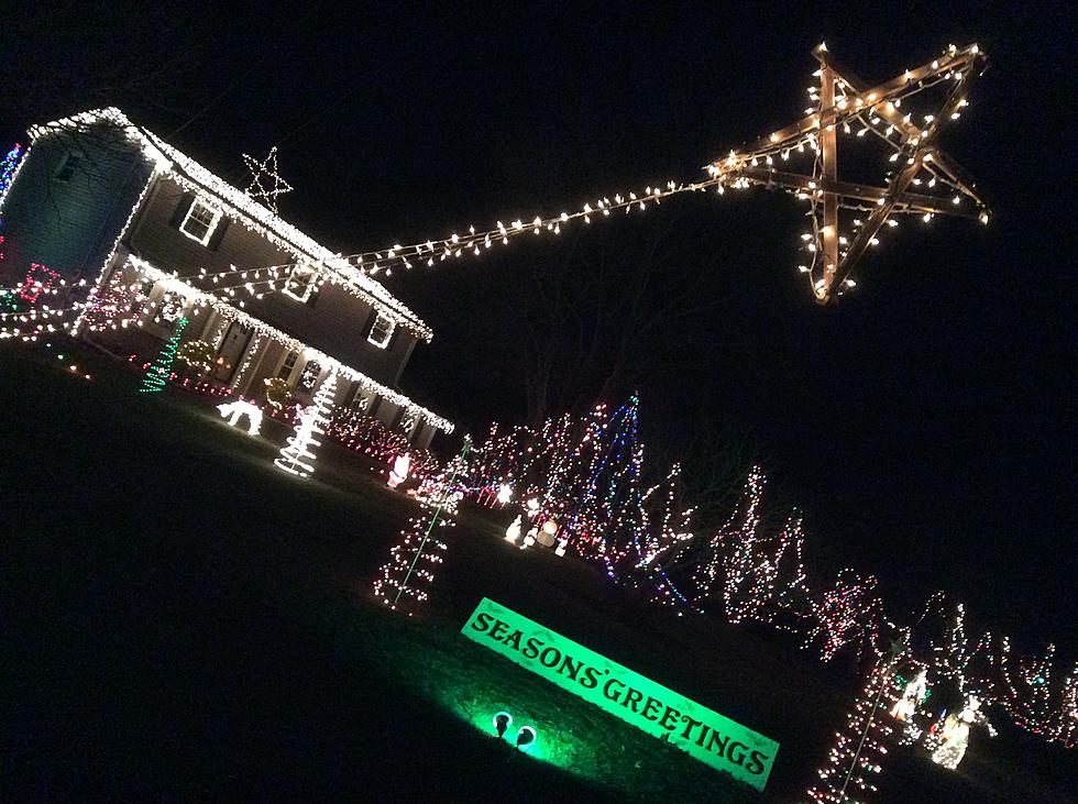 Craig Allen&#8217;s neighbors try to outdo each other with Christmas lights display (Watch)