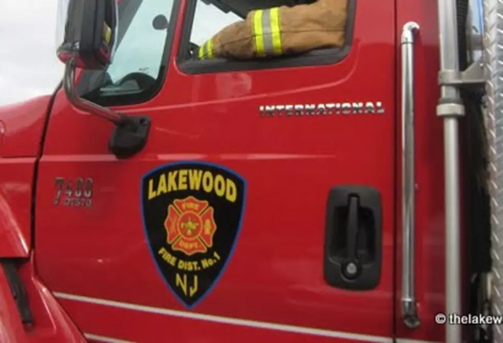 Mom drops baby to safety from 2nd story, as Lakewood house burns