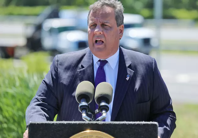 Christie: Dems not &#8216;politically stupid&#8217; enough to shut government over school aid