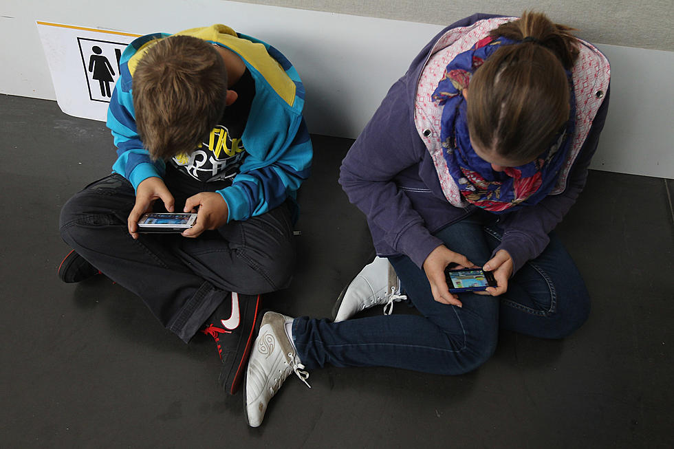 Smartphones … should children be banned from using them? — Forever 39 Podcast