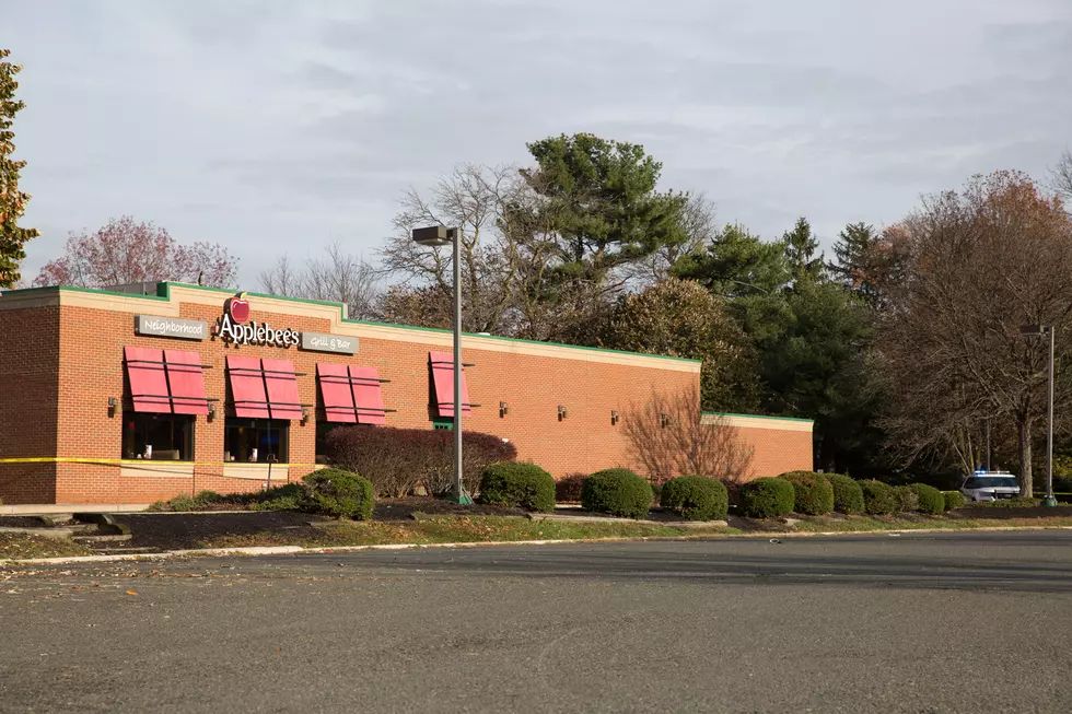 One killed in Applebee&#8217;s shooting on Route 1 in Lawrence